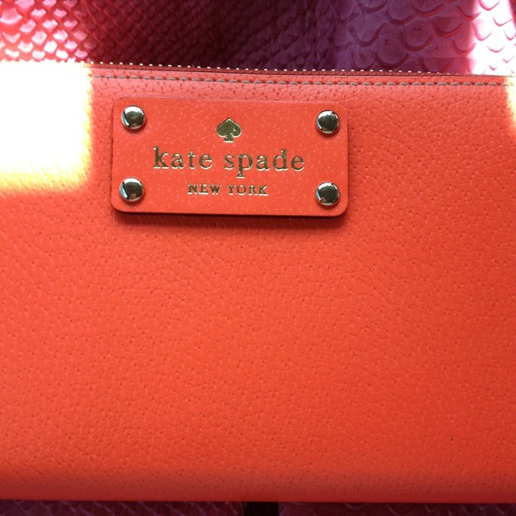 ⛔Sold Large coral Kate Spade continental wallet