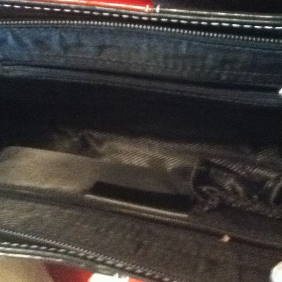 Purse - Picture 2 of 3