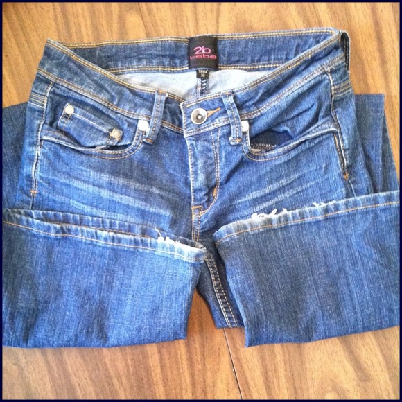 ✨2b Bebe Denim Jeans✨ - Picture 2 of 4