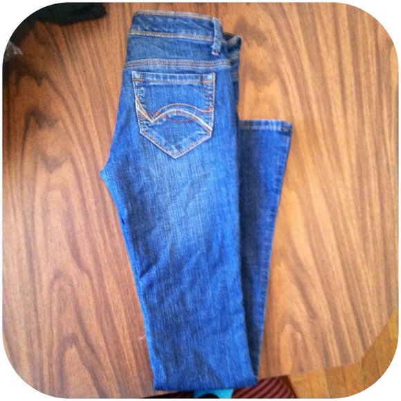 ✨2b Bebe Denim Jeans✨ - Picture 4 of 4