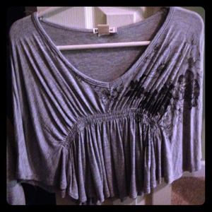 ✨REDUCED✨grey w/ flowers top