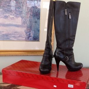Guess Platform Zippered Boots