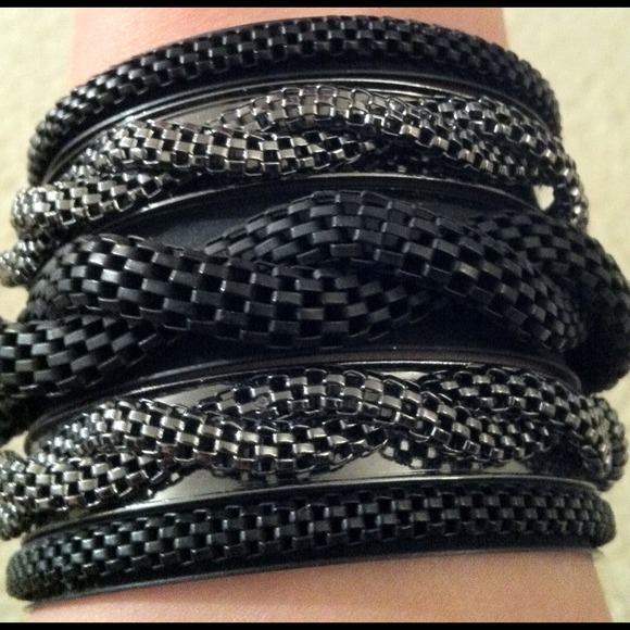 ❌SOLD❌ BEBE bangles. Set of 5! - Picture 2 of 2