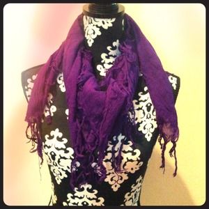 Cute Purple scarf!