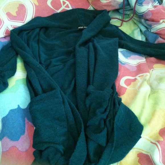Wet Seal Green 3/4 length sweater