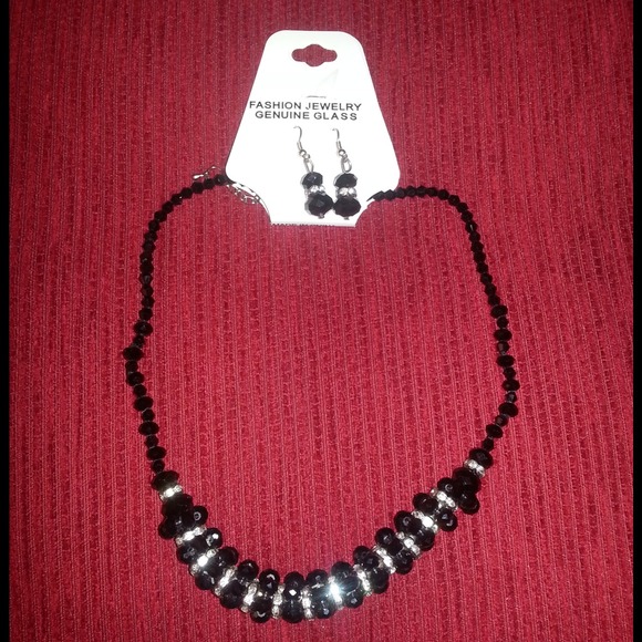 Black beads with rhinestones necklace & earrings