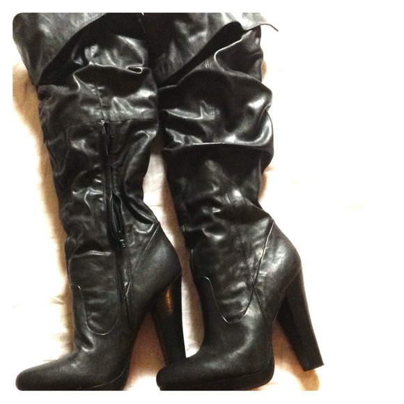 Jessica Simpson boots