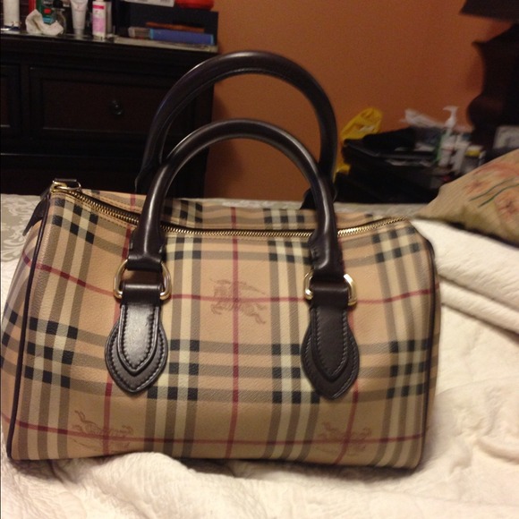 Burberry bag - Picture 2 of 4