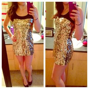 ⭐REDUCED⭐Gold Sequin Party Dress