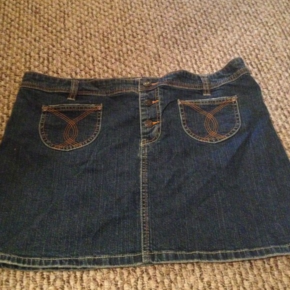 Old Navy jean skirt!