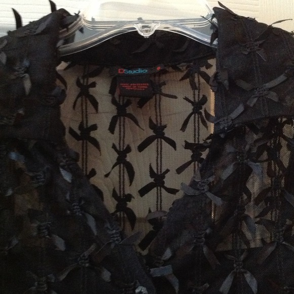 Formal blouse - Picture 2 of 2