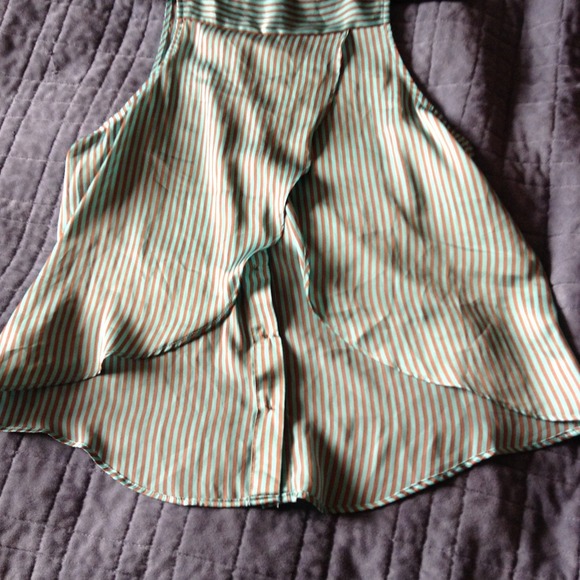 Forever 21 shirt - Picture 4 of 4