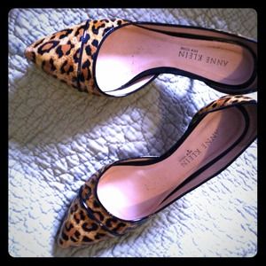 SOLD Patent leopard kitten heels