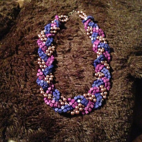necklace brandnew