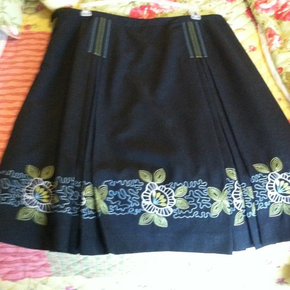 Liz Claiborne Skirt -- Size 12