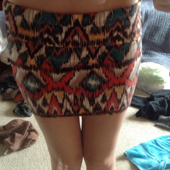 Skirt - Picture 3 of 3