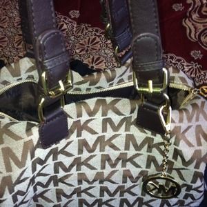 MICHAEL KORS PURSE (bundle) reserved
