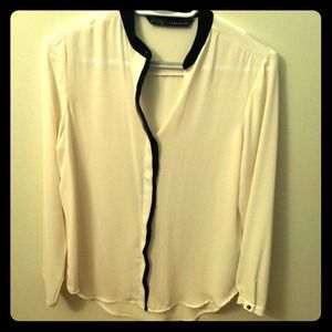 Zara like new black and white blouse size S