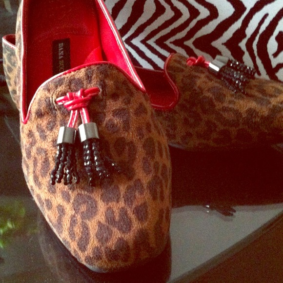 SOLD!!!! Dana Buchman💎Leopard print flats.