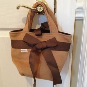 <BUNDLED> Bowman purse.