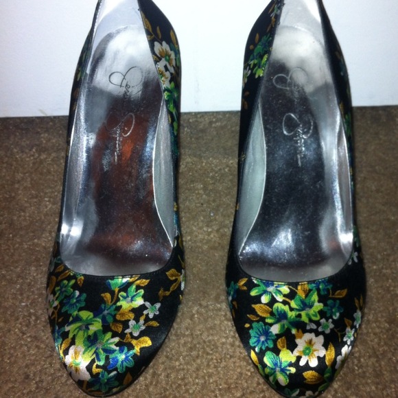 Jessica Simpson Size 7 Floral Print Satin Pump