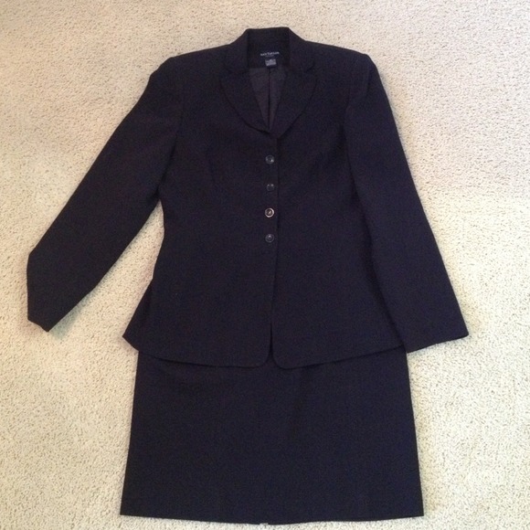 <SOLD IN BUNDLE> Ann Taylor suit