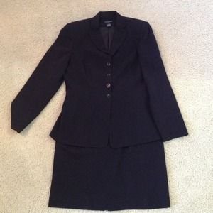 <SOLD IN BUNDLE> Ann Taylor suit