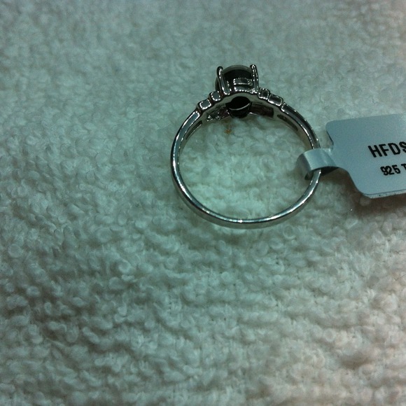 AA Grade Ammolite Sterling Silver Ring. - Picture 3 of 3