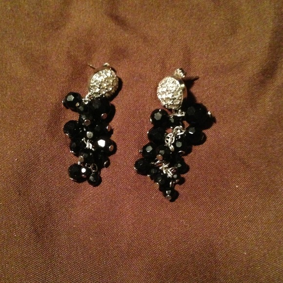 earing very look nice perfect condition