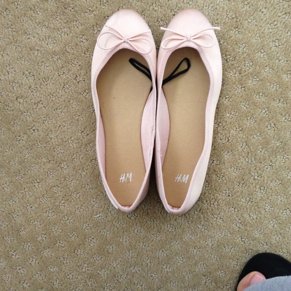 SOLD Nude ballet flats SOLD