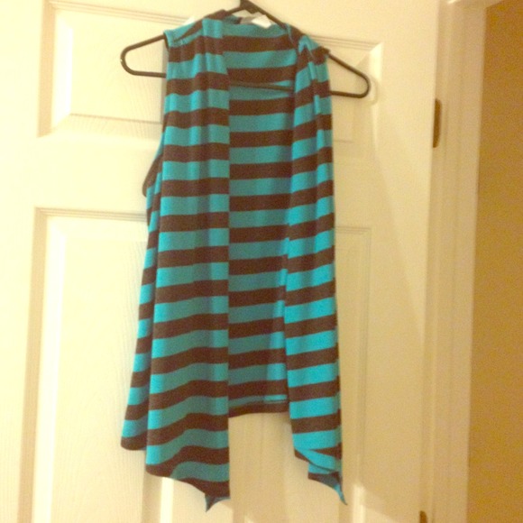 Sleeveless Blue and Black Cardigan