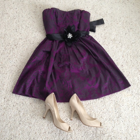 Dresses & Skirts - The perfect party dress