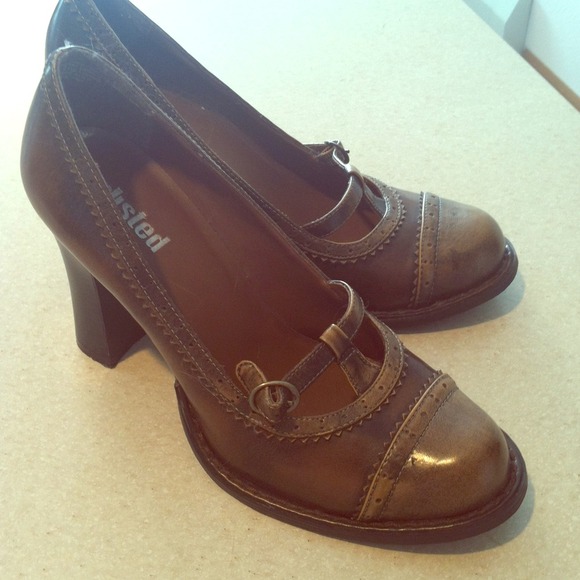 Dark brown Unlisted vintage style shoes.