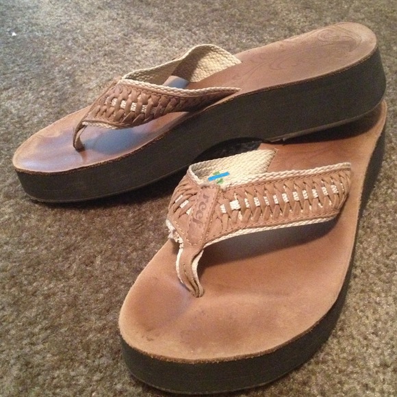 ⛔Reduced⛔ Reef sandals size 8