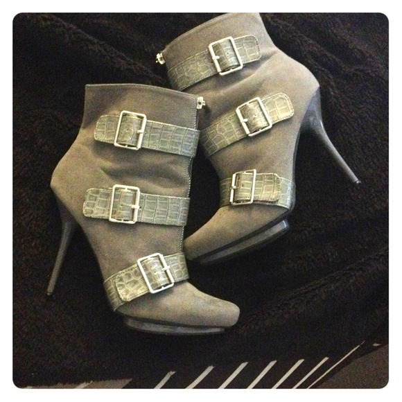 Grey boots