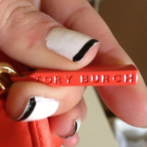 Tory Burch Orange Make-up Case - Picture 4 of 4