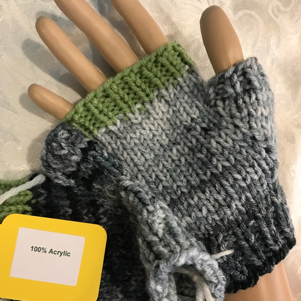 Handknit Mittens -ombré greens