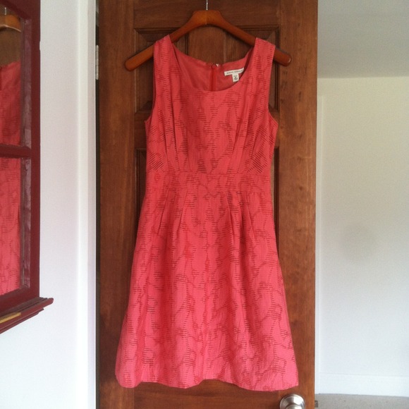 HOLD for @emmerit: Banana Republic coral dress