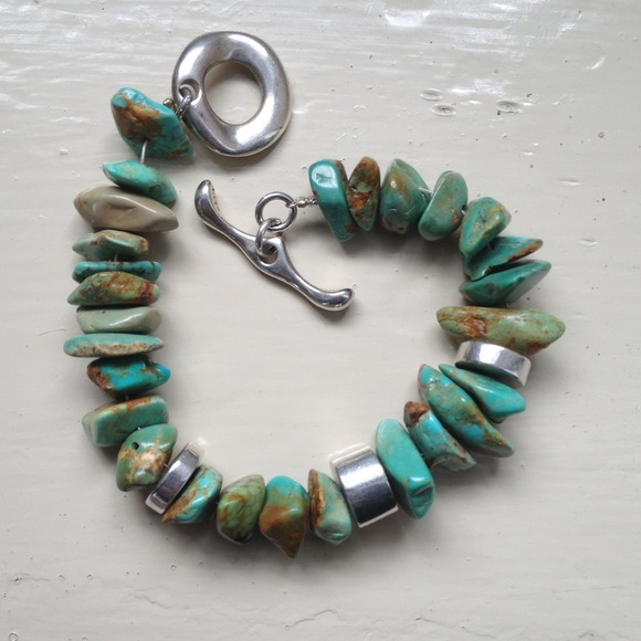 Toggle turquoise and silver Navajo bracelet - Picture 1 of 2