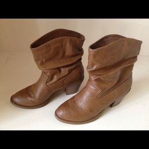 American Eagle slip on ankle boots. Size 7 1/2.