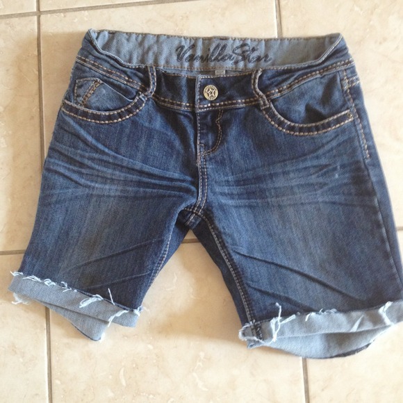 Size 7 Bermuda Denim Shorts