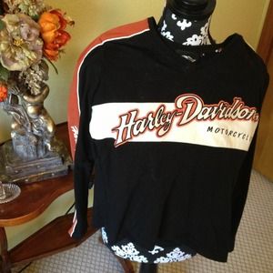 Harley Davidson Long sleeve Shirt       Size M.