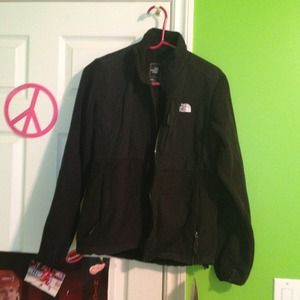 Brand new Black Women's Denali Jacket Size M