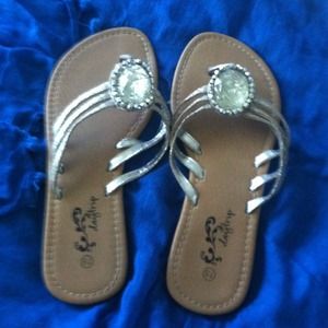 Sold 🚫Sandals! Sunny day🌞