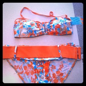 *BUNDLED*SOLD* NEVER WORN bikini
