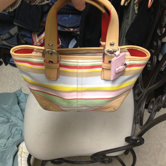 Coach Handbags - TRADED. !!!!!!!! Coach purse