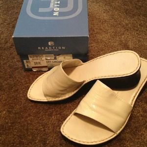 Reaction Kenneth Cole size 8 sandals