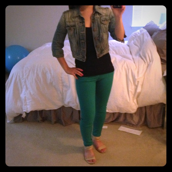 *TRADED* H&M Cropped Destroyed Denim Jacket Sz 4