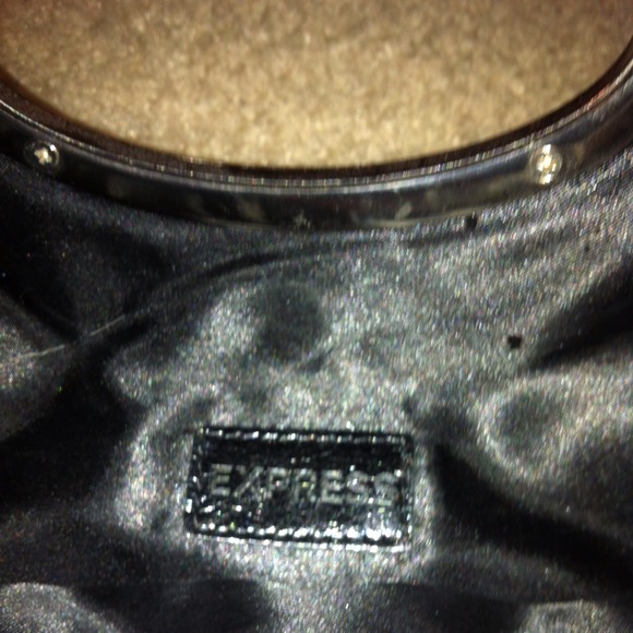 EXPRESS faux leather black clutch-silver handle - Picture 2 of 4
