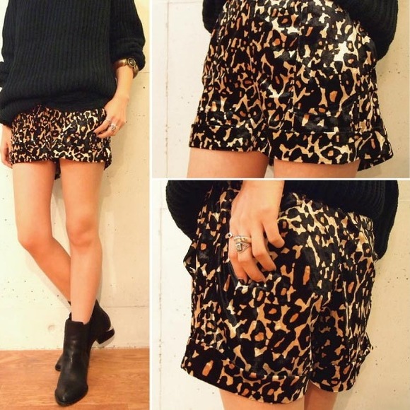 🚫Sold🚫Minkpink high waist leopard shorts small